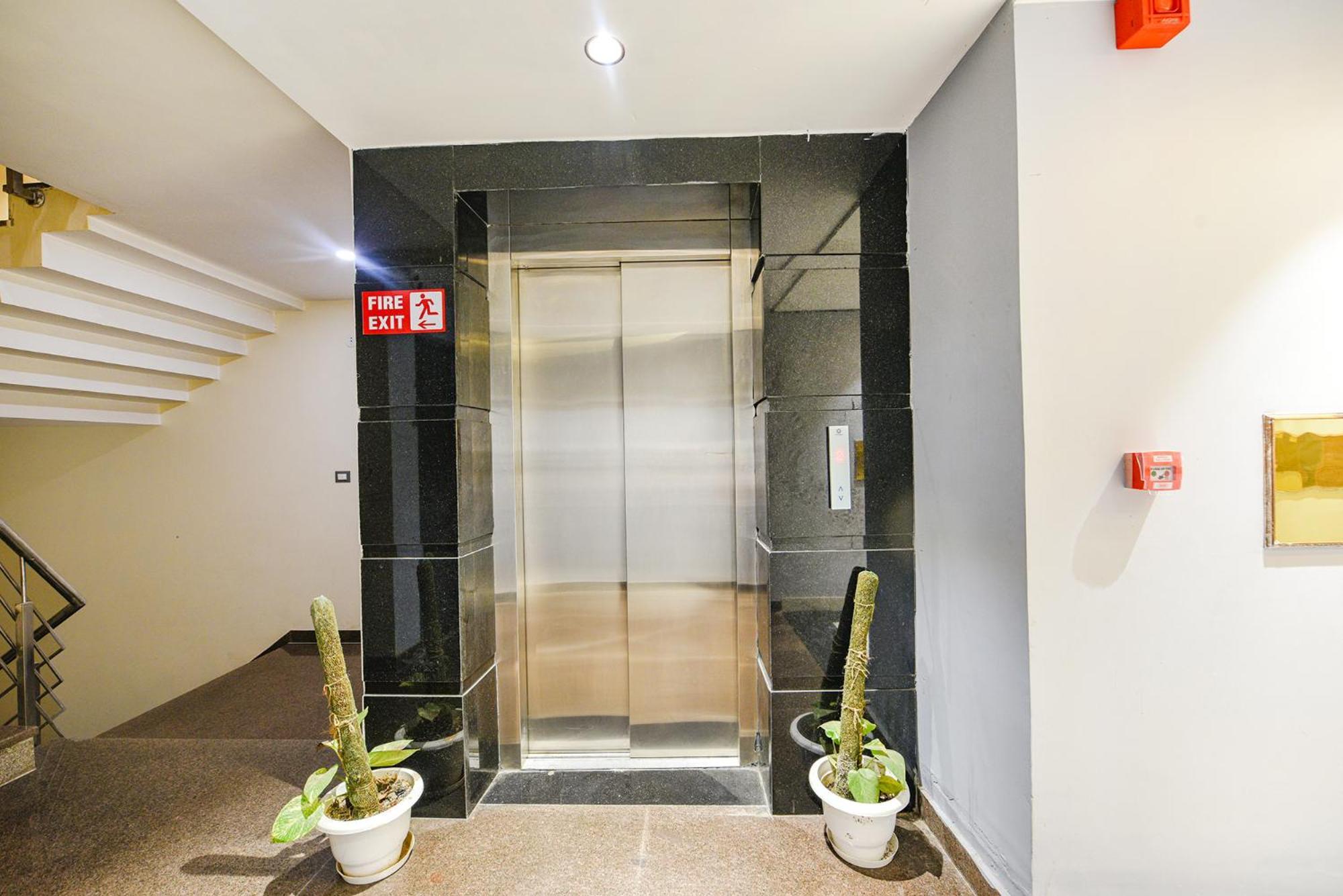 Fabhotel Prime Apple Tree Residency นิวเดลี ภายนอก รูปภาพ